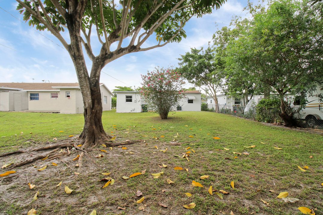 For Sale: $415,000 (3 beds, 1 baths, 1175 Square Feet)