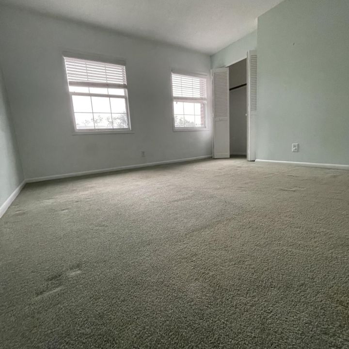 For Sale: $280,000 (2 beds, 1 baths, 1024 Square Feet)