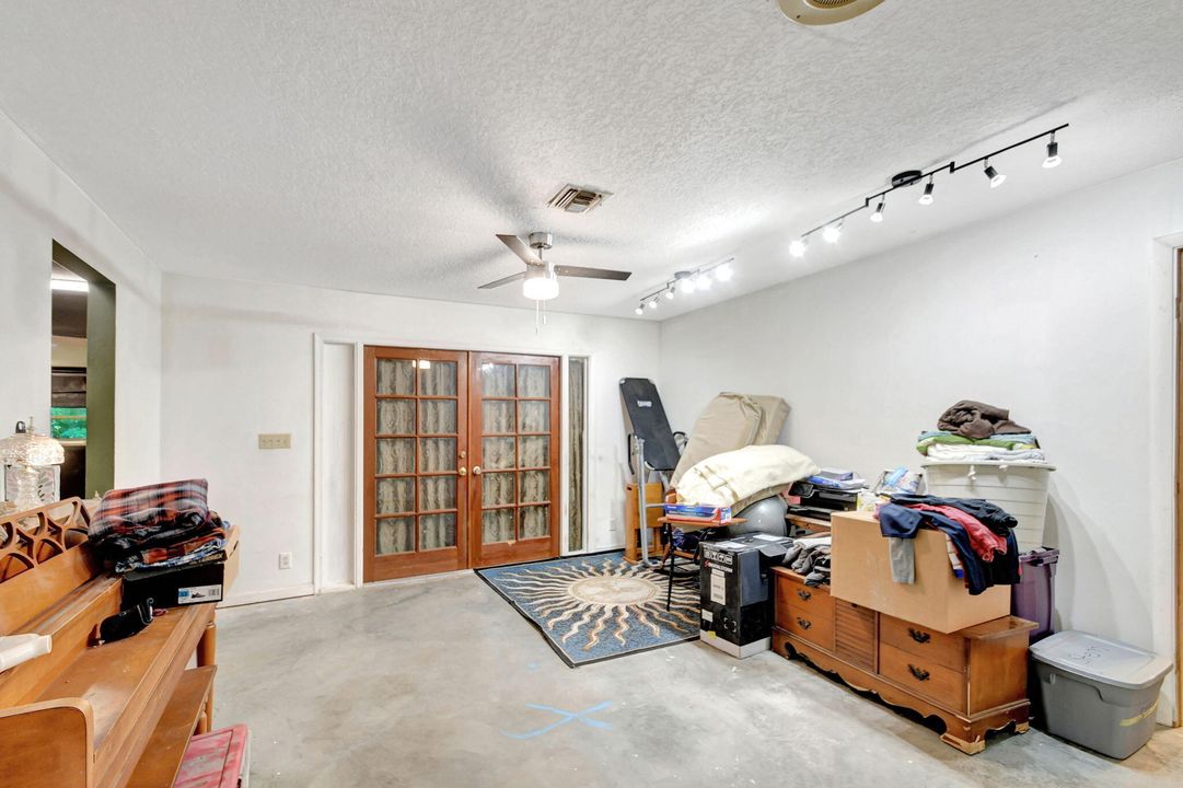 For Sale: $628,000 (3 beds, 2 baths, 2276 Square Feet)