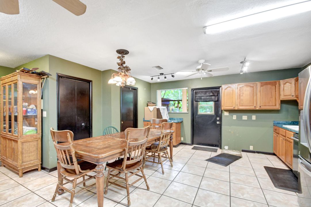 For Sale: $628,000 (3 beds, 2 baths, 2276 Square Feet)