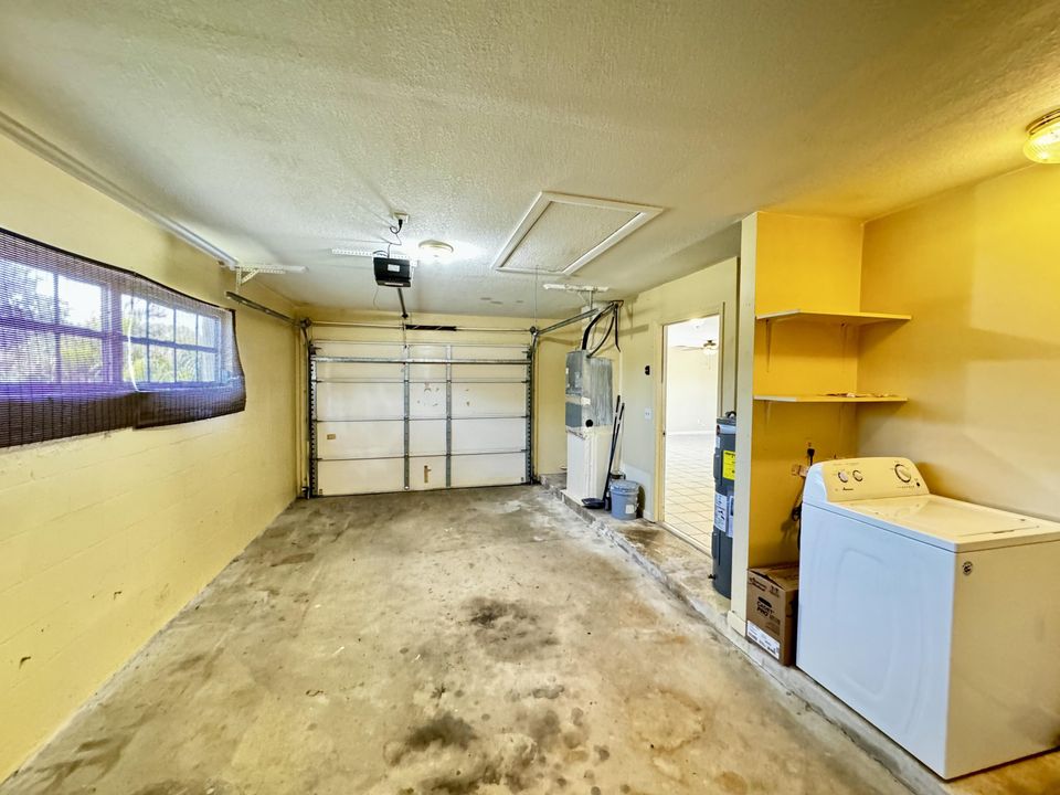 For Sale: $225,000 (2 beds, 2 baths, 1116 Square Feet)