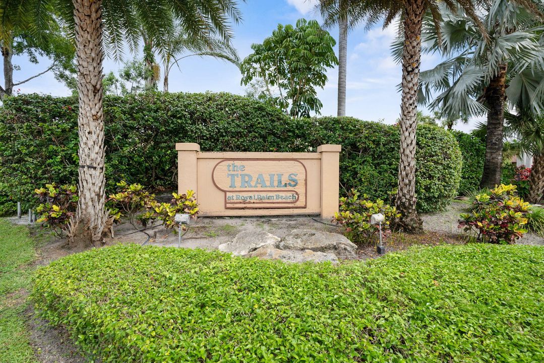 Active With Contract: $2,200 (2 beds, 2 baths, 1165 Square Feet)