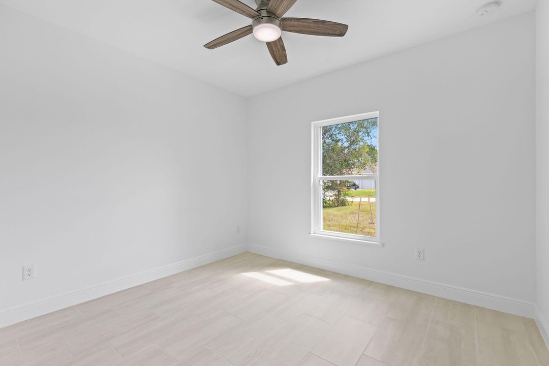 For Sale: $369,000 (3 beds, 2 baths, 1483 Square Feet)