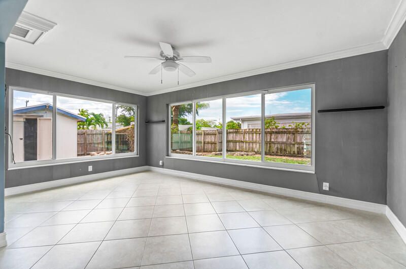 Active With Contract: $649,900 (2 beds, 2 baths, 1585 Square Feet)