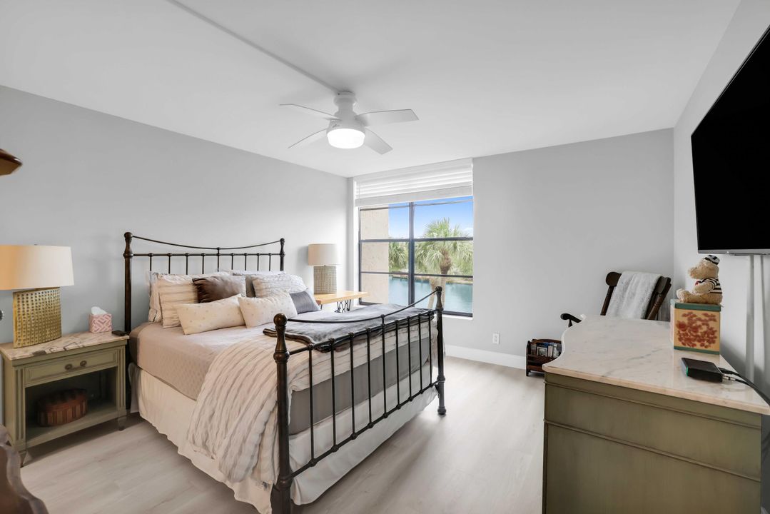 For Sale: $419,000 (2 beds, 2 baths, 1095 Square Feet)