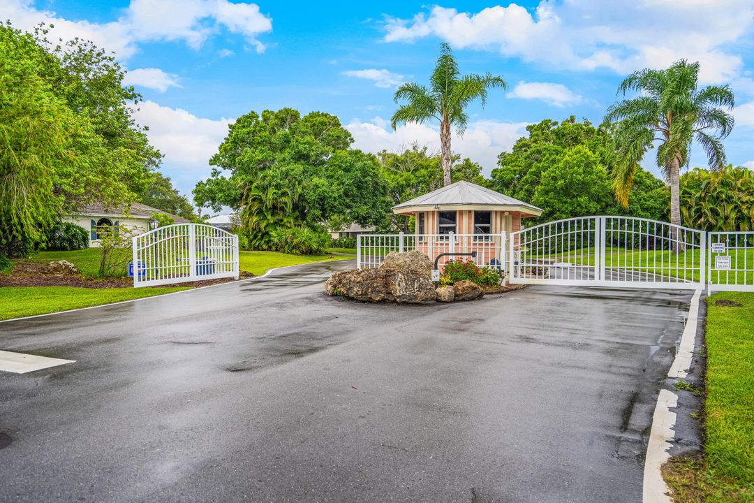 For Sale: $725,000 (4 beds, 2 baths, 2420 Square Feet)