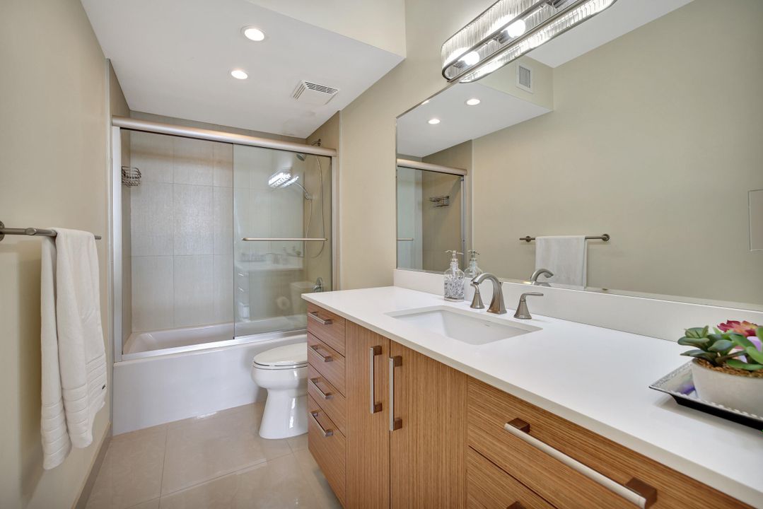 For Sale: $475,000 (2 beds, 2 baths, 1220 Square Feet)