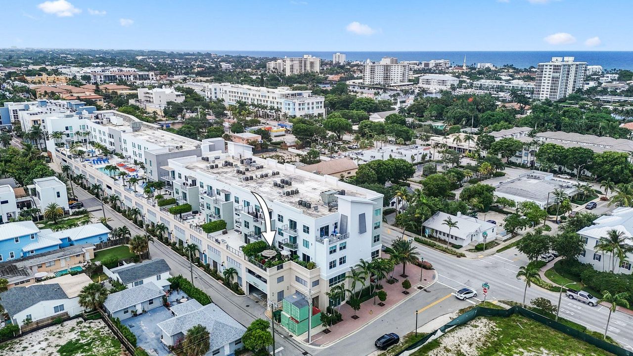 For Sale: $1,599,999 (2 beds, 2 baths, 1558 Square Feet)