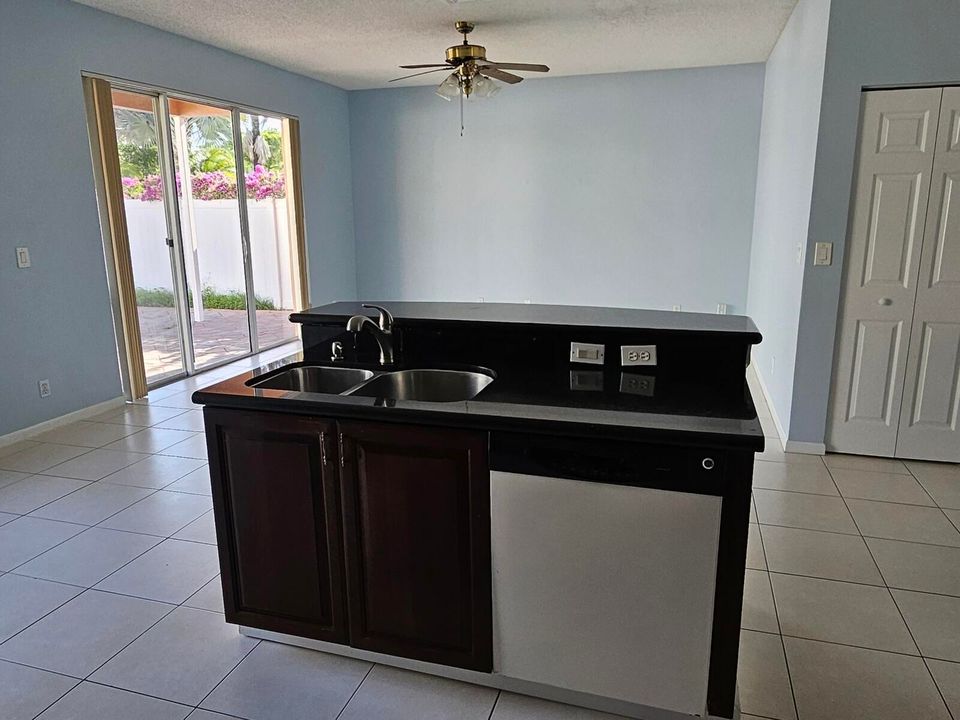 For Rent: $4,200 (4 beds, 3 baths, 2383 Square Feet)