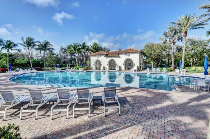 For Sale: $1,725,000 (5 beds, 4 baths, 4448 Square Feet)