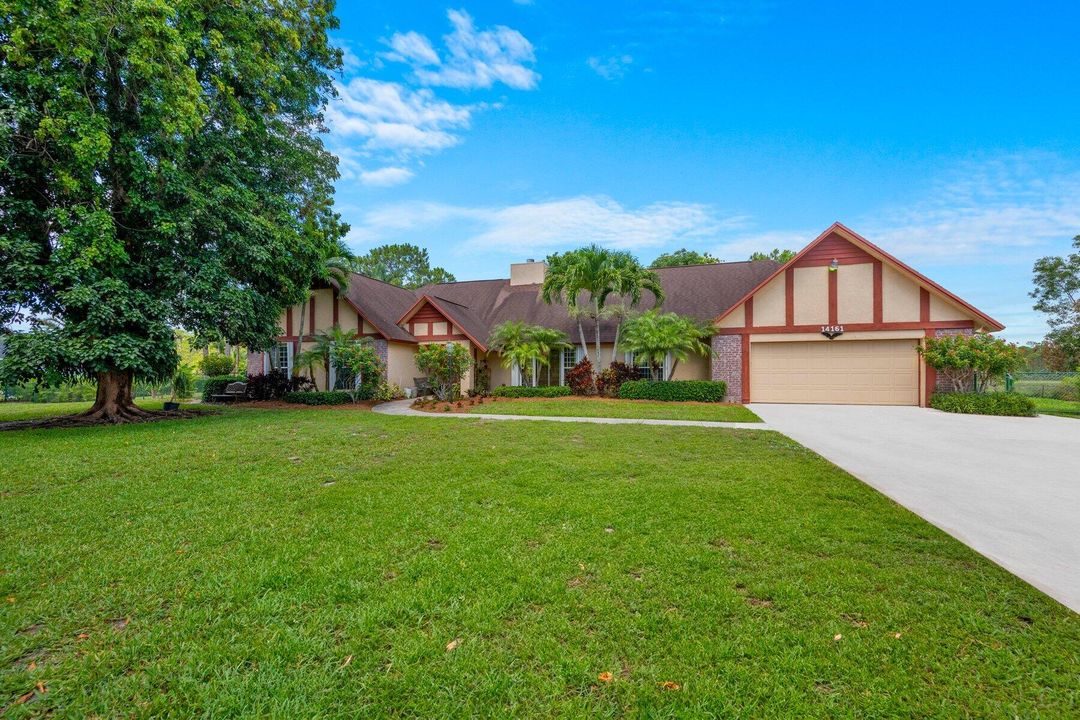 For Sale: $1,350,000 (4 beds, 3 baths, 3240 Square Feet)