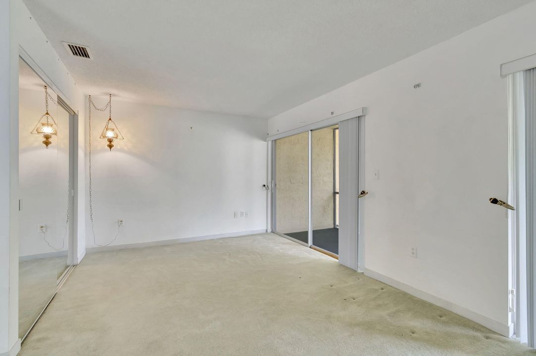 For Sale: $350,000 (3 beds, 2 baths, 1474 Square Feet)