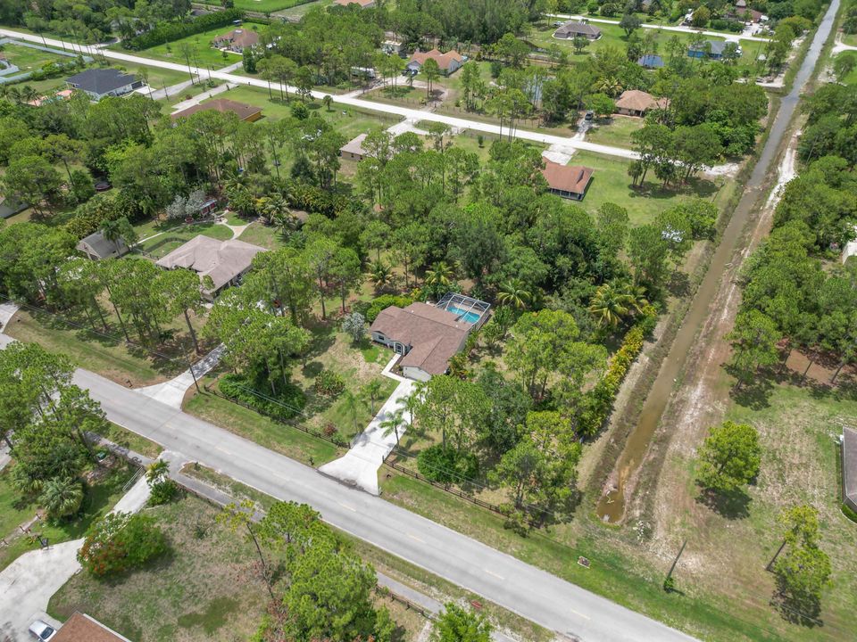 For Sale: $654,900 (3 beds, 2 baths, 1600 Square Feet)