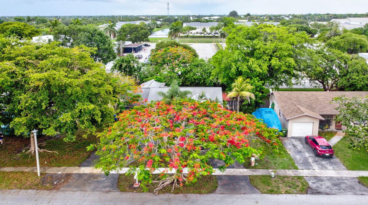 For Sale: $625,000 (3 beds, 2 baths, 1428 Square Feet)