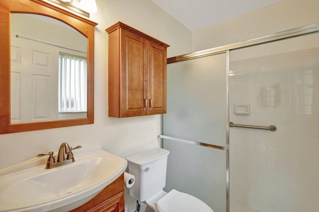 For Sale: $349,000 (2 beds, 2 baths, 1376 Square Feet)