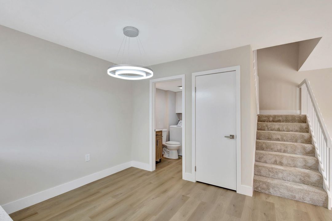 For Sale: $319,000 (2 beds, 2 baths, 1236 Square Feet)