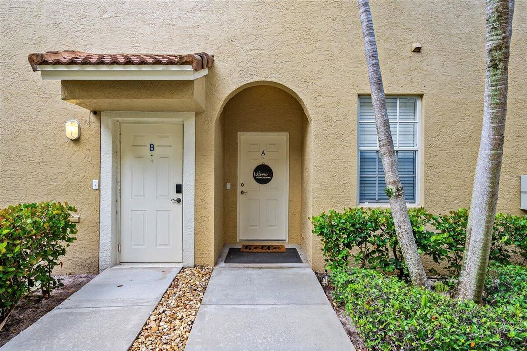 Active With Contract: $2,800 (3 beds, 2 baths, 1210 Square Feet)