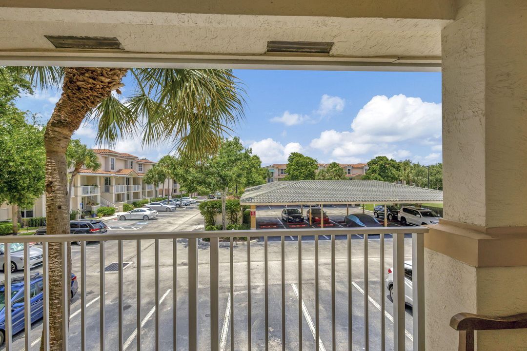 For Sale: $449,000 (3 beds, 3 baths, 1454 Square Feet)