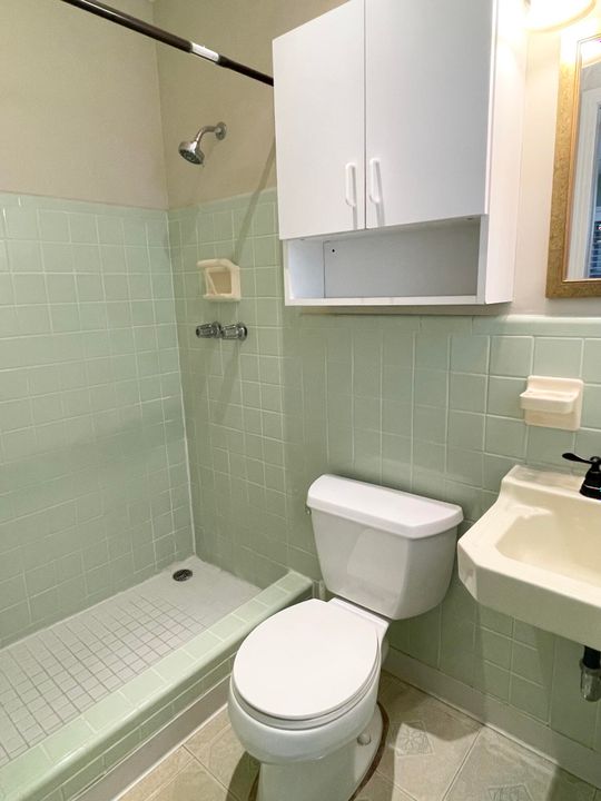 For Rent: $2,950 (2 beds, 2 baths, 1342 Square Feet)