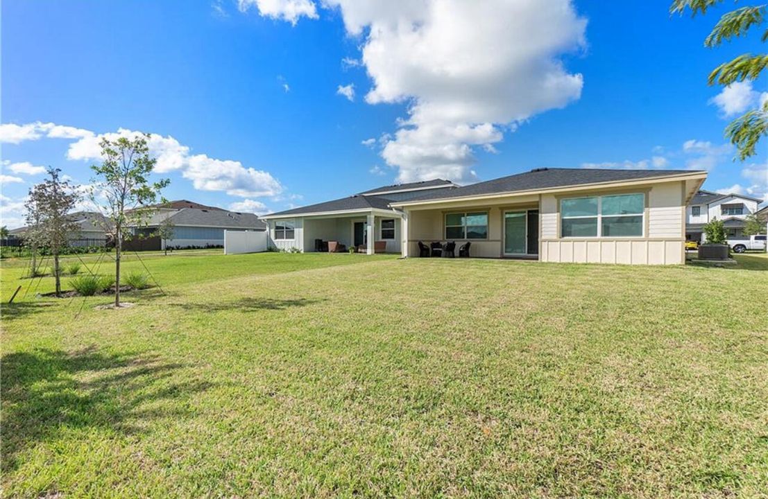 For Sale: $685,000 (3 beds, 2 baths, 1826 Square Feet)