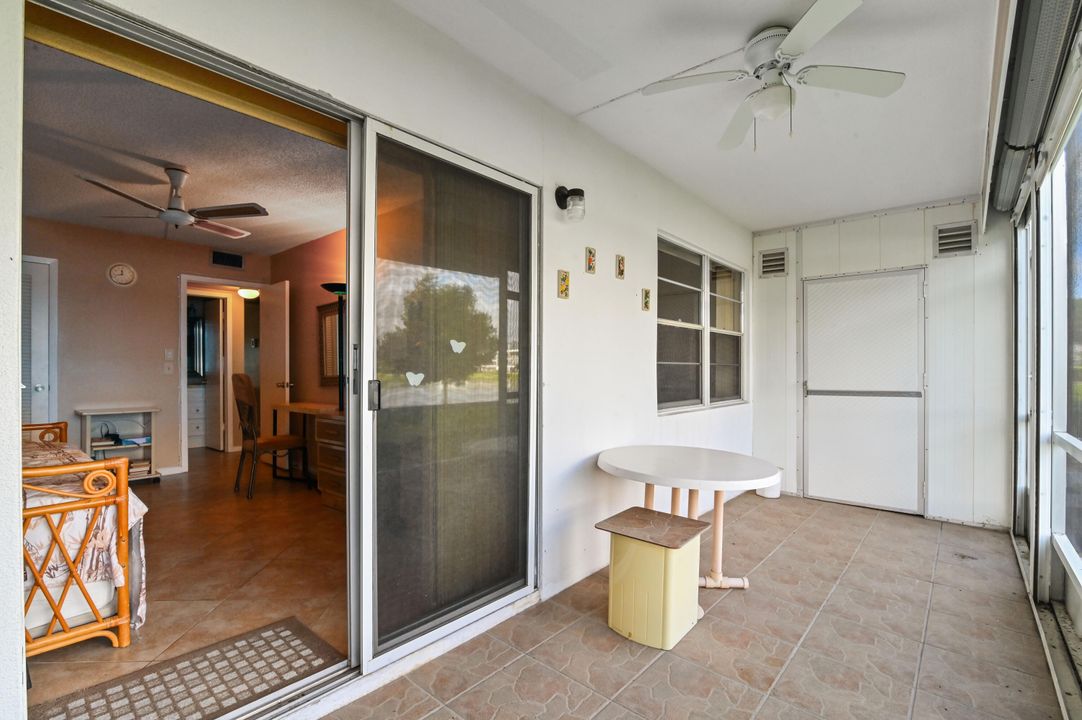 For Sale: $179,900 (2 beds, 1 baths, 861 Square Feet)