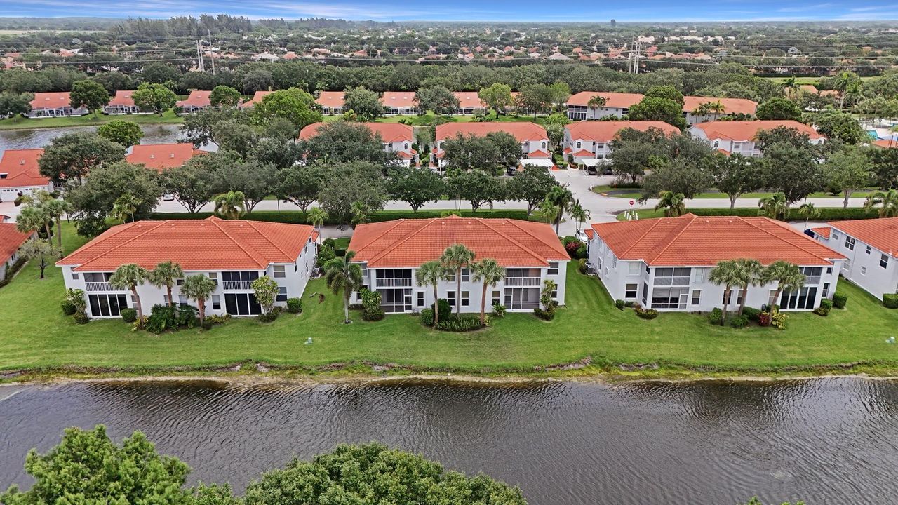 For Sale: $330,000 (3 beds, 2 baths, 1636 Square Feet)