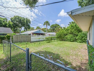 Active With Contract: $230,000 (2 beds, 2 baths, 1175 Square Feet)