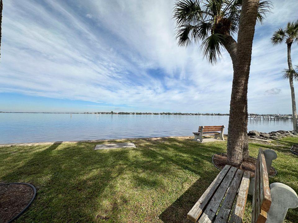 For Sale: $1,795,000 (3 beds, 2 baths, 2867 Square Feet)