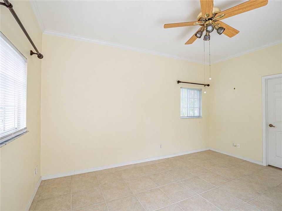 For Sale: $229,900 (2 beds, 2 baths, 1230 Square Feet)