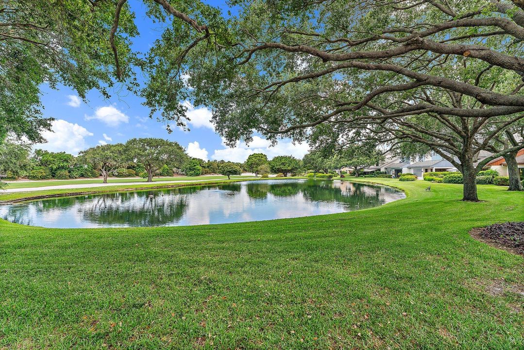 For Sale: $2,050,000 (3 beds, 3 baths, 2492 Square Feet)