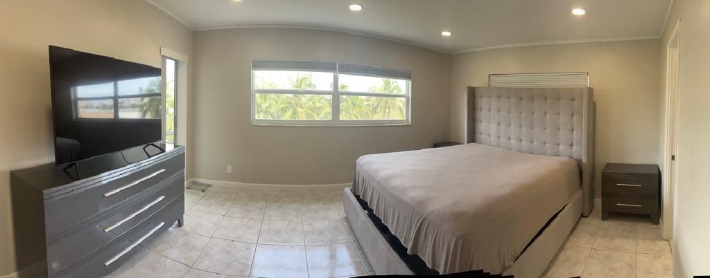 For Rent: $2,895 (2 beds, 2 baths, 1100 Square Feet)