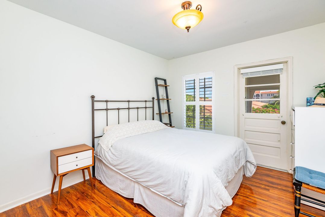 For Sale: $274,900 (2 beds, 2 baths, 1080 Square Feet)