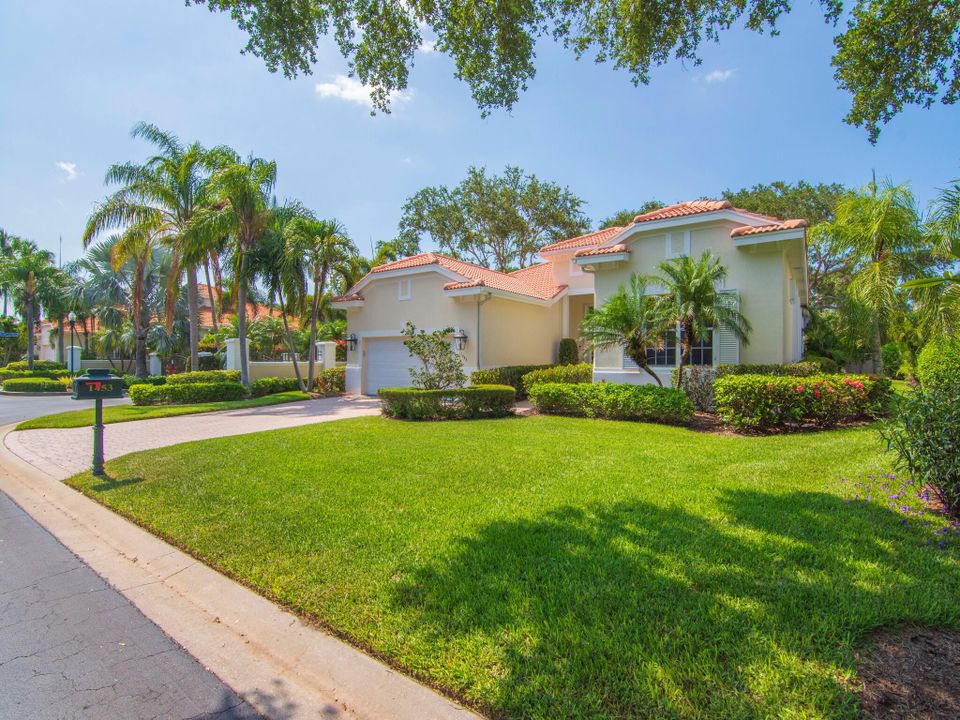 For Sale: $1,095,000 (2 beds, 2 baths, 3145 Square Feet)