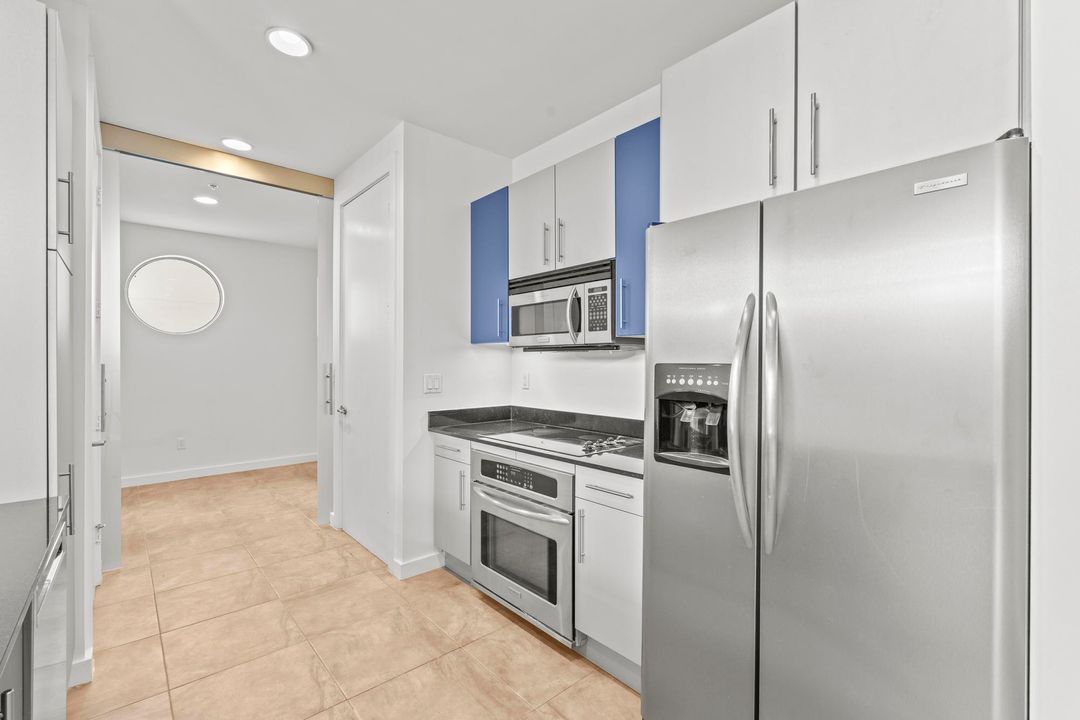 For Sale: $620,000 (1 beds, 1 baths, 1043 Square Feet)