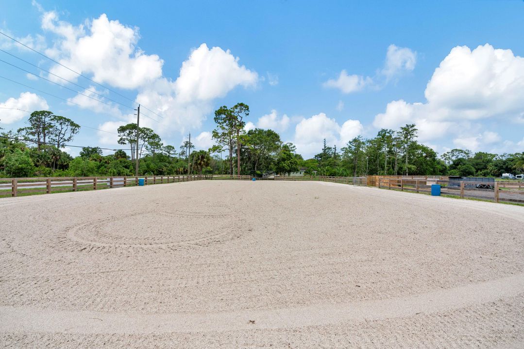 For Sale: $2,499,000 (3 beds, 2 baths, 1783 Square Feet)