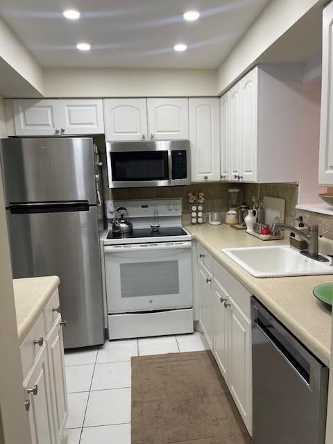 For Rent: $2,200 (1 beds, 1 baths, 675 Square Feet)