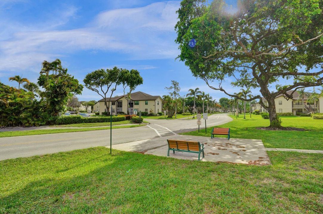 For Sale: $210,000 (3 beds, 2 baths, 1220 Square Feet)