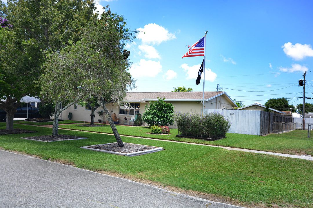 For Sale: $625,000 (4 beds, 2 baths, 2541 Square Feet)