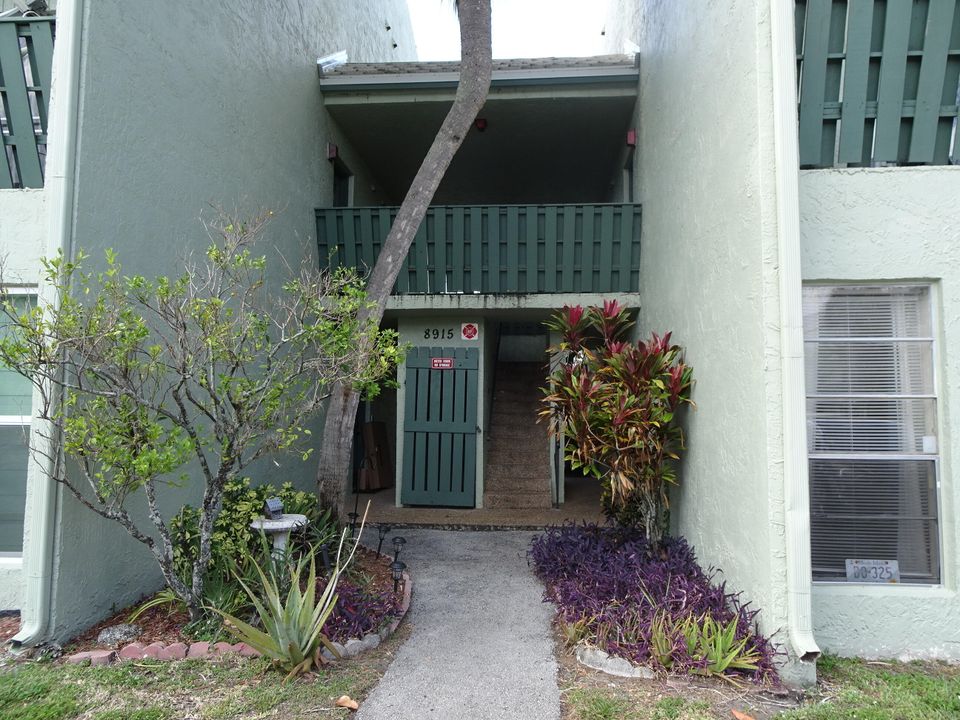 For Sale: $265,000 (2 beds, 2 baths, 1150 Square Feet)