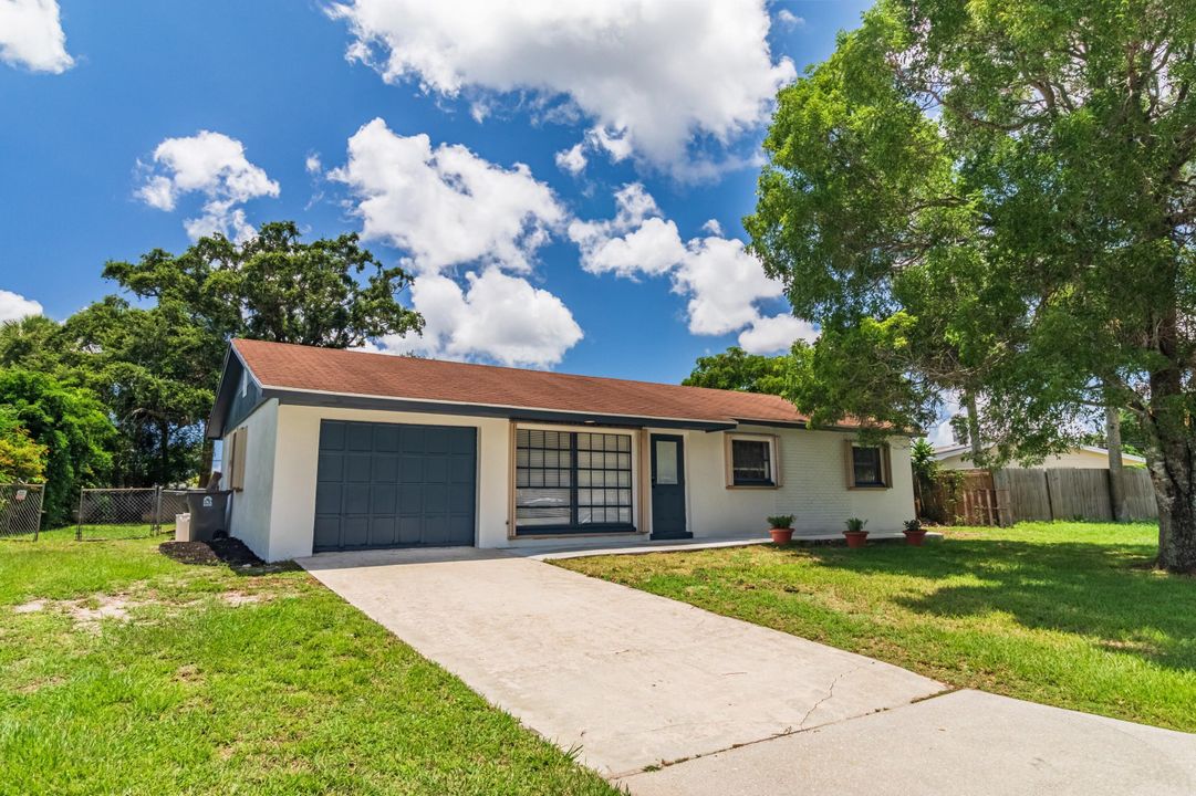 For Sale: $545,000 (4 beds, 2 baths, 1696 Square Feet)