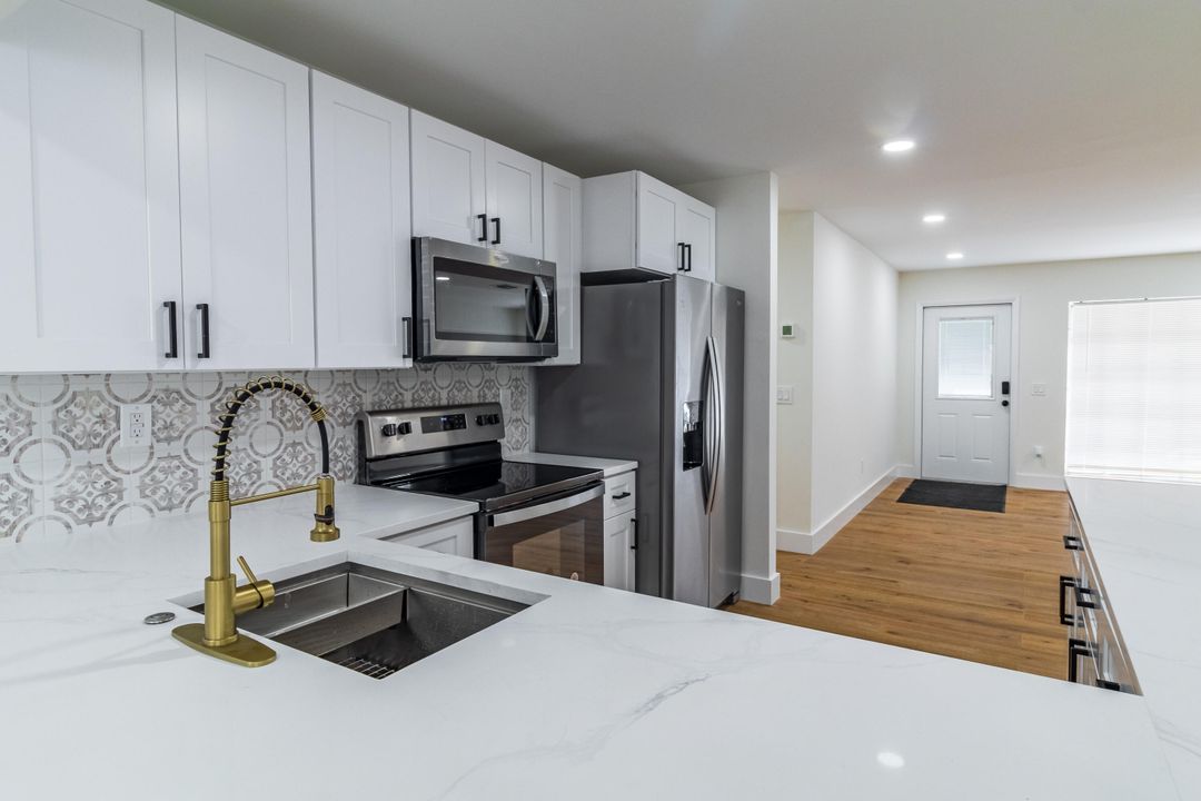 For Sale: $545,000 (4 beds, 2 baths, 1696 Square Feet)
