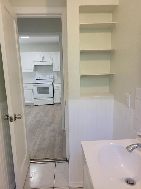 For Rent: $2,500 (2 beds, 2 baths, 890 Square Feet)