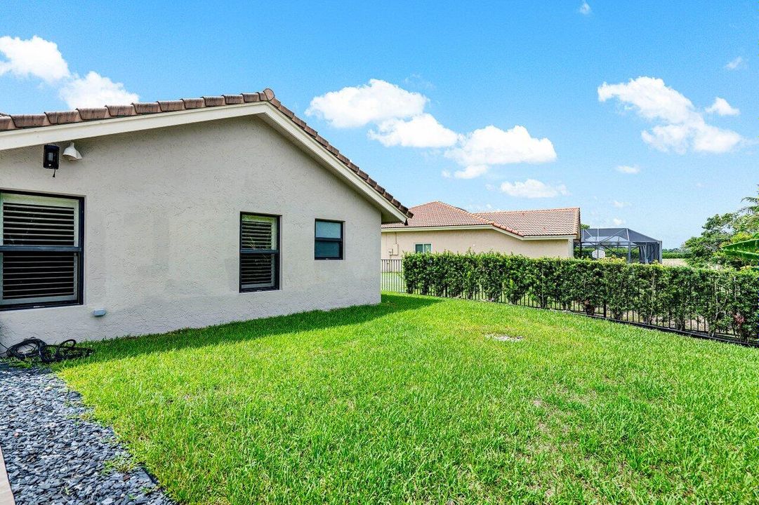 For Sale: $950,000 (4 beds, 2 baths, 2440 Square Feet)