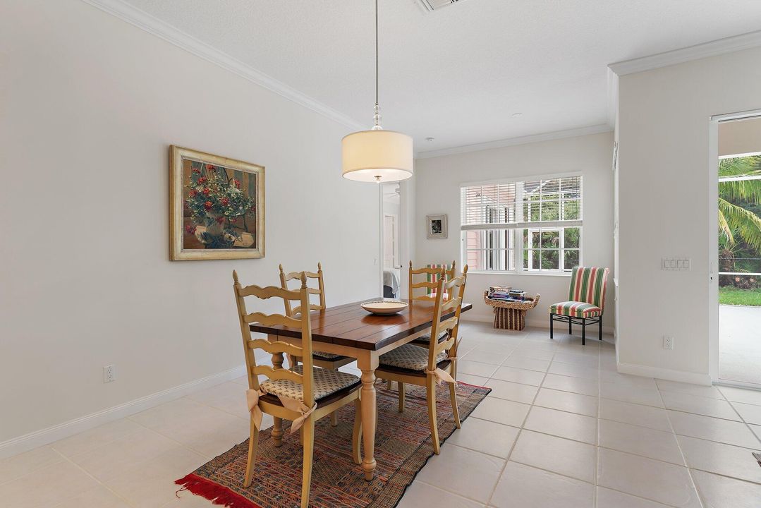 For Sale: $1,100,000 (3 beds, 2 baths, 1990 Square Feet)