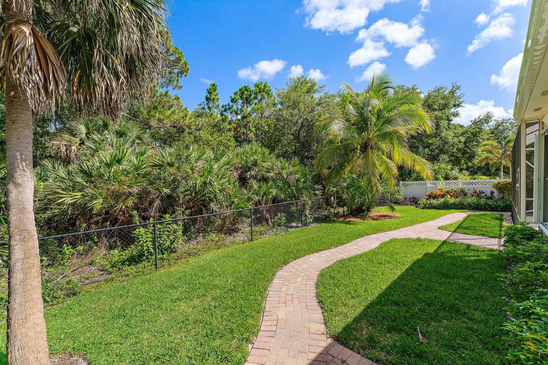 For Sale: $1,100,000 (3 beds, 2 baths, 1990 Square Feet)