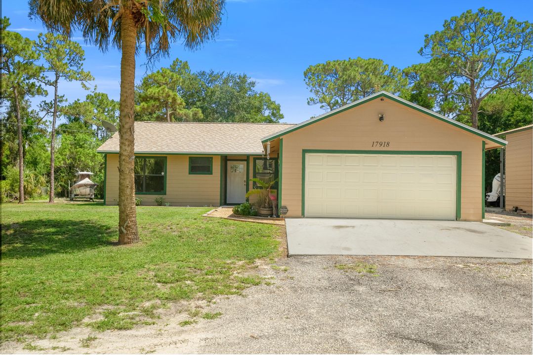 For Sale: $674,999 (3 beds, 2 baths, 1207 Square Feet)