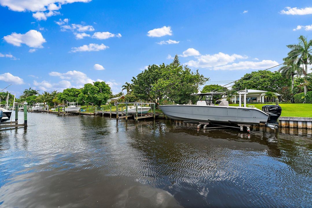 For Sale: $1,195,000 (3 beds, 2 baths, 2111 Square Feet)