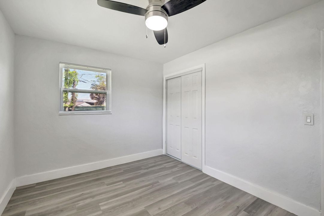 For Sale: $490,000 (3 beds, 2 baths, 1032 Square Feet)