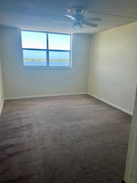 For Rent: $1,500 (1 beds, 1 baths, 704 Square Feet)