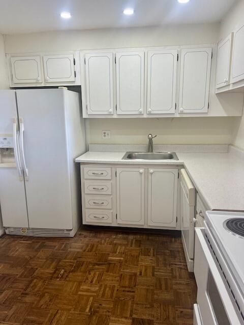 For Rent: $1,500 (1 beds, 1 baths, 704 Square Feet)